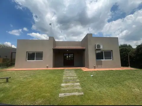 Casa en  barrio Santa Isabel