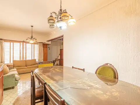 Casa 4 ambientes con 3 baños