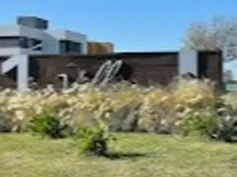 VENTA TERRENO INMEJORABLE UBICACION