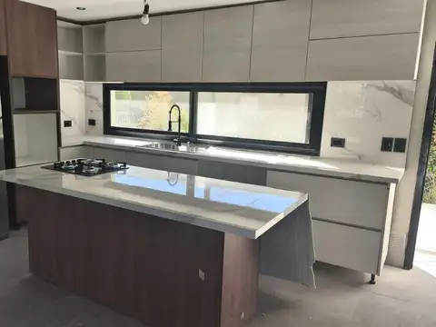 Casa en Venta en San Sebastian, USD 331.000