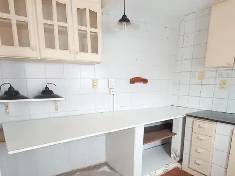 PH , 3 AMB  EN 2 PLANTAS, PATIO  SIN EXPENSAS , ( SEGURO DE CAUCION SI O SI )