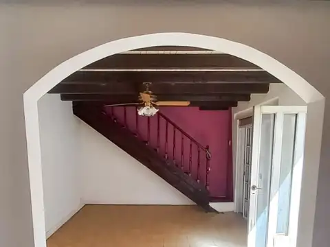 PH , 3 AMB  EN 2 PLANTAS, PATIO  SIN EXPENSAS , ( SEGURO DE CAUCION SI O SI )