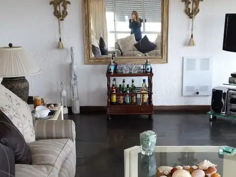 Departamento 5 ambientes con 3 baños