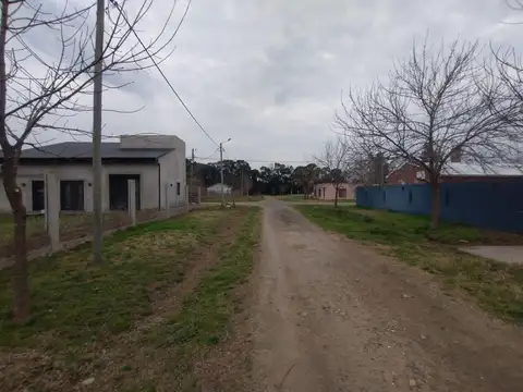 Casa 2 ambientes con 1 baño