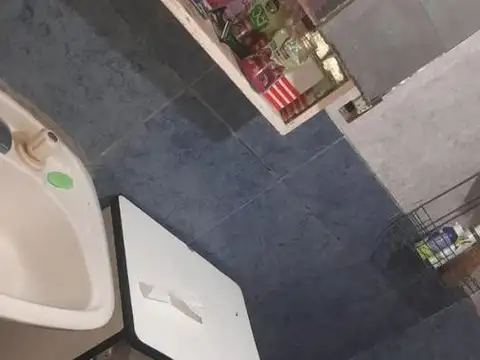 Casa en Moreno de dos planta y local comercial... 