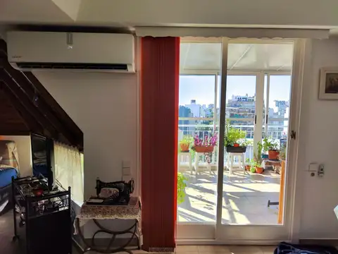 Semipiso de 2 ambientes con balcon aterrazado