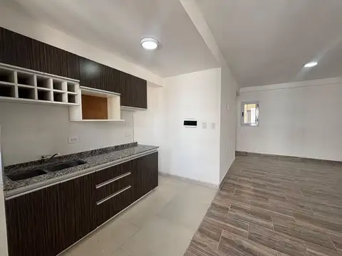 Aristóbulo del Valle 100