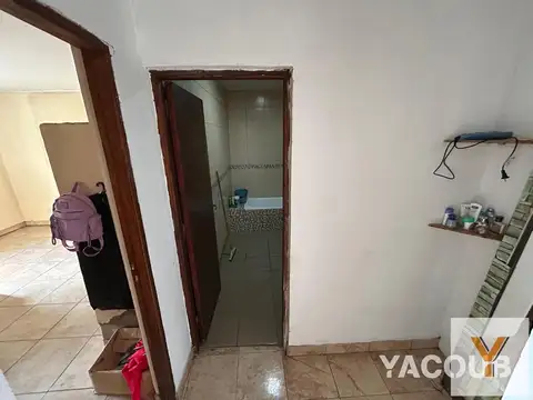 Casa 3 ambientes con 1 baño