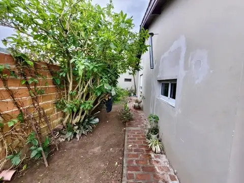 Casa 2 dormitorios en venta Villa Elisa