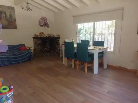 Casa 5 ambientes con 1 baño