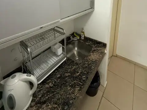 ALQUILER - HERMOSA OFICINA CENTRO 80M2 -