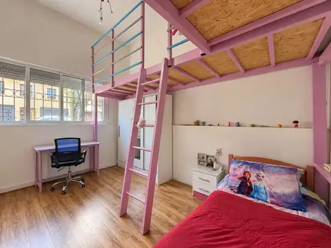 Casa 6 ambientes con 2 baños