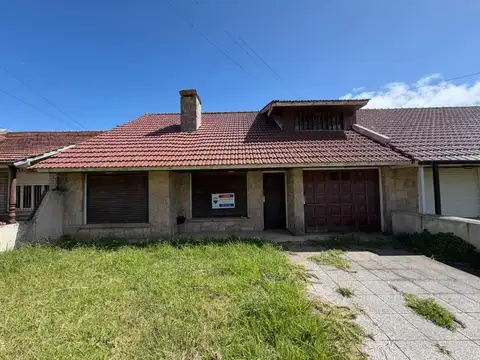 CHALET 5 AMBIENTES  BARRIO CONSTITUCION LOTE 450