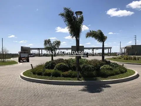 Terreno en Venta 20  mts Fondo