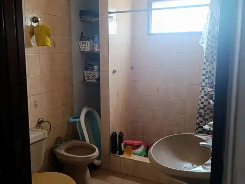 Depto Tipo Casa en Alquiler en Quilmes Oeste, $ 600.000
