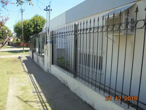ALBERDI 2513 CASA EN VENTA V.G.G