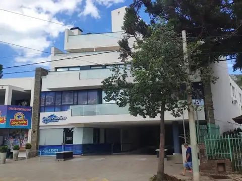 OPORTUNIDAD - VENTA COCHERA CARLOS PAZ