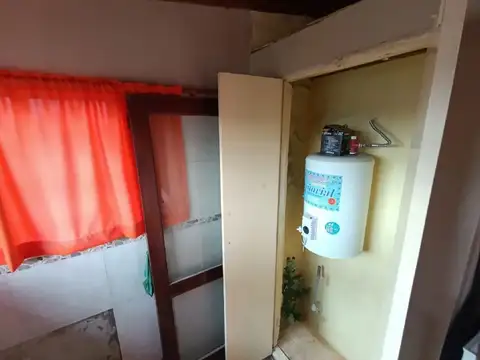 Casa 2 ambientes con 1 baño