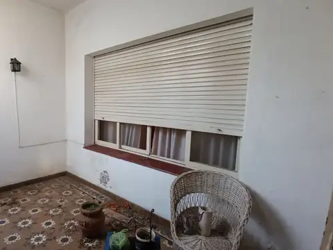 Carlos Guido Spano 400