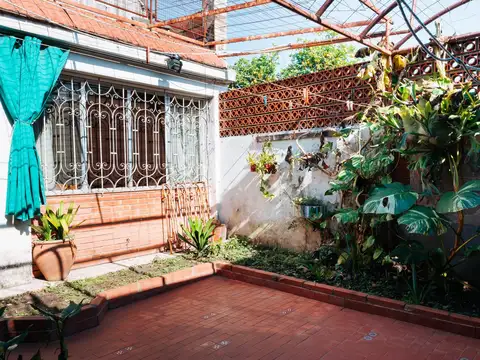 Depto Tipo Casa 4 ambientes con 1 baño