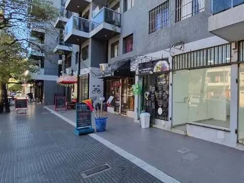 VENTA 2 LOCALES COMERCIALES EN ALTA CORDOBA