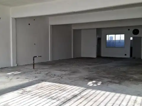 Alquiler en Munro – 560 m² versátiles, apto múltiples usos