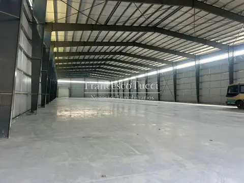 Galpon en Alquiler A Estrenar