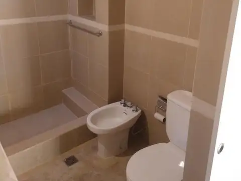 Depto Tipo Casa en Alquiler de 2 dormitorios
