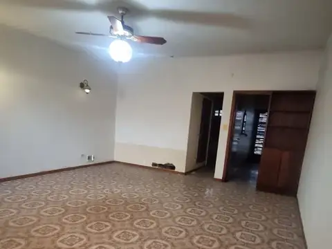 Depto Tipo Casa en Alquiler de 3 dormitorios