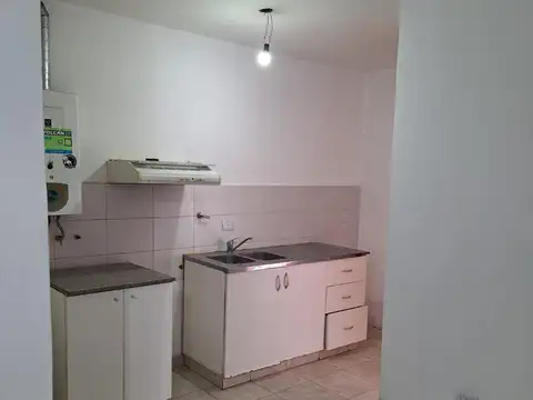 Departamento en Alquiler en Tapiales, $ 500.000