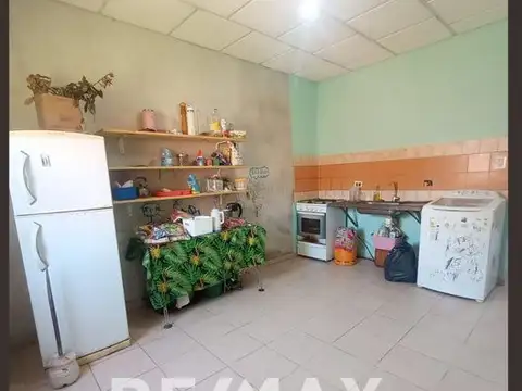 Casa 4 amb. en venta en centro de Fontana