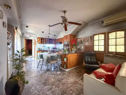 Casa en Venta en Versalles, USD 200.000
