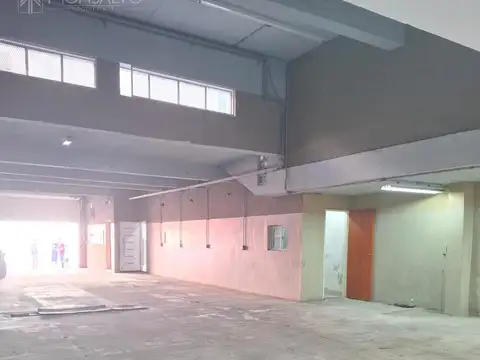 Galpón en Jose León Suarez