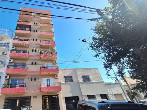 ALQUILER DEPTO SEMIPISO DE 2 AMB CON BALCON