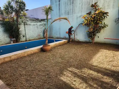 CASA EN LA COSTANERA A REFACCIONAR
