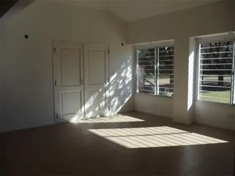 Casa en Alquiler de 3 dormitorios