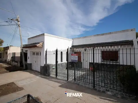 CASA DE 3 DORMITORIOS EN CALLE 3 DE FEBRERO 2000