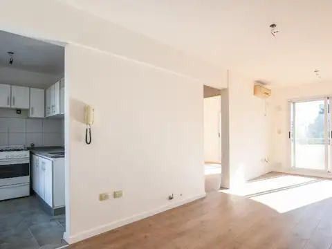 DEPARTAMENTO UN DORMITORIO CON BALCON