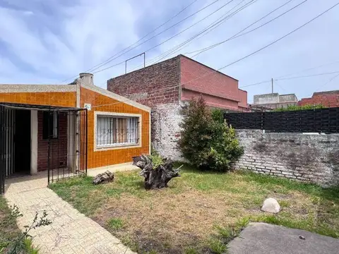 Venta casa 3 amb + dep 2 amb, cochera para 2 autos