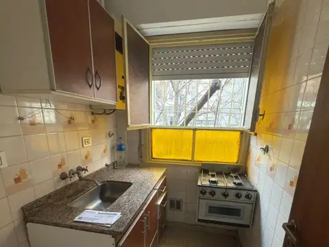YERBAL 1600, Piso 1