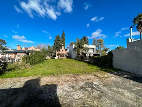 Casa 2 ambientes con 2 baños