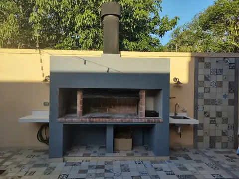 Casa 3 ambientes con 2 baños