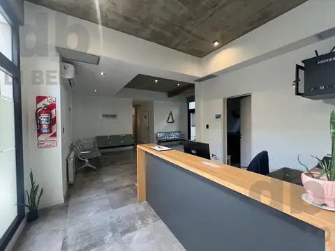 Oficina en Venta con 1 cochera