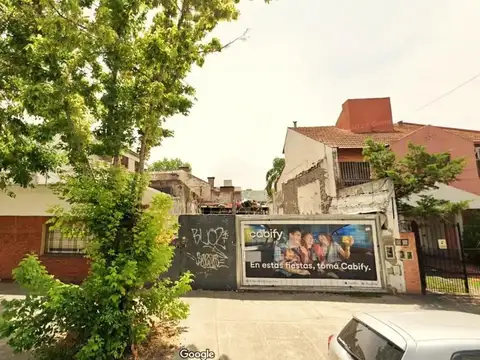Lote con demolición en Villa Urquiza USAB2