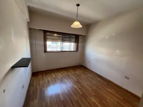 Departamento de 3 ambientes con cochera en Villa Dominico