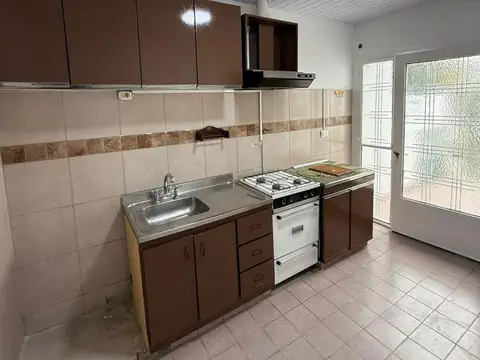 alquiler PH 3 ambientes con terraza y lavadero