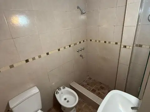 alquiler PH 3 ambientes con terraza y lavadero