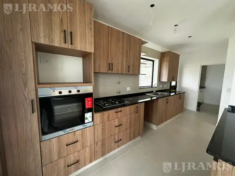 Casa a estrenar lote interno 1 planta en Golf PG