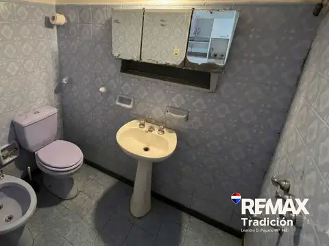 CASA EN VENTA - 2 DORMITORIOS - ZONA UNNE