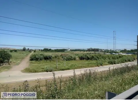 Terreno en Venta 100  mts Frente